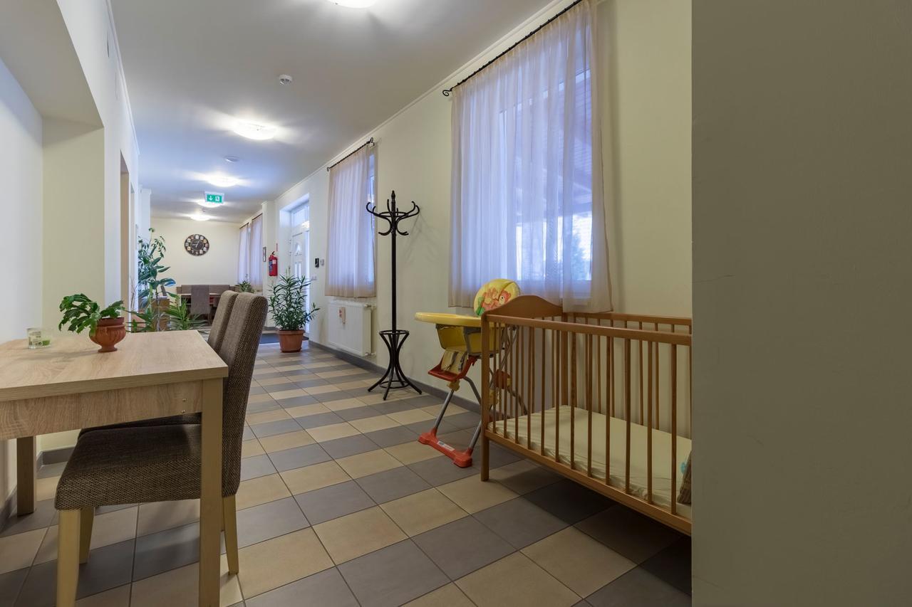 Toelgyfa Vendeghaz Ξενοδοχείο Kiskoros Εξωτερικό φωτογραφία